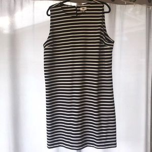 Old Navy sheath dress black and white stripes